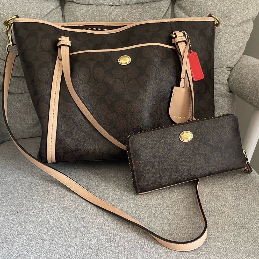 Coach Peyton signature pocket tote and matching wallet